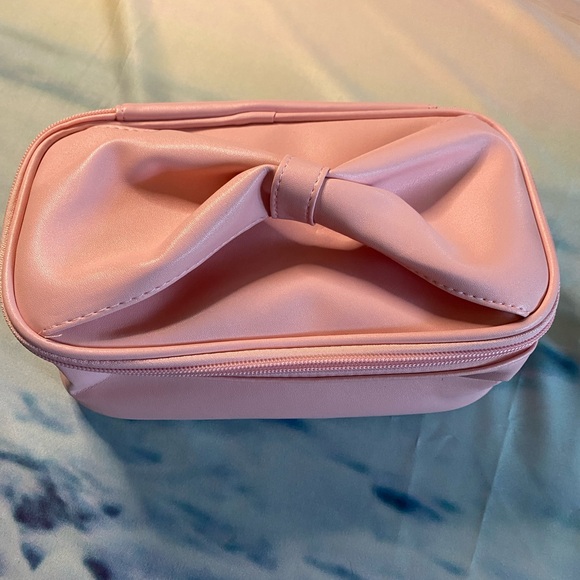 Beauty Society Makeup Case with extras. Brand New - Picture 2 of 2